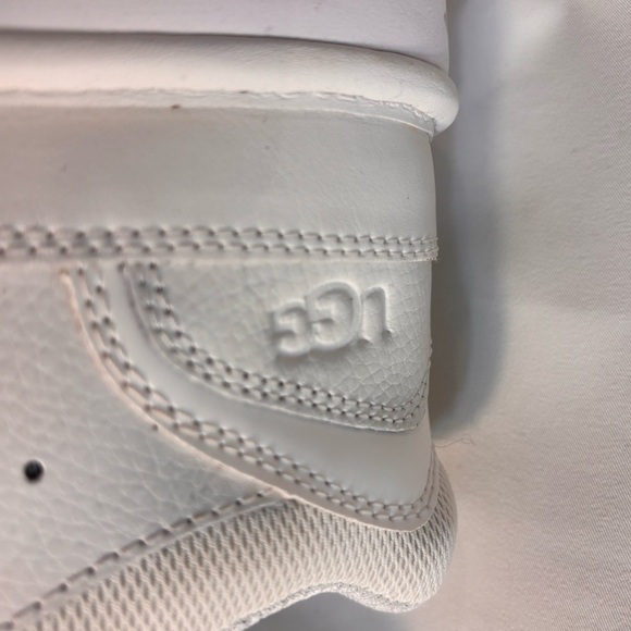 UGG Sz 6 Highland Heritage Sneakers Treadlite by UGG™ Outsole High Top Lace Up - Picture 7 of 13